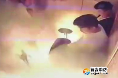 電動(dòng)車樓道充電引起火災(zāi)